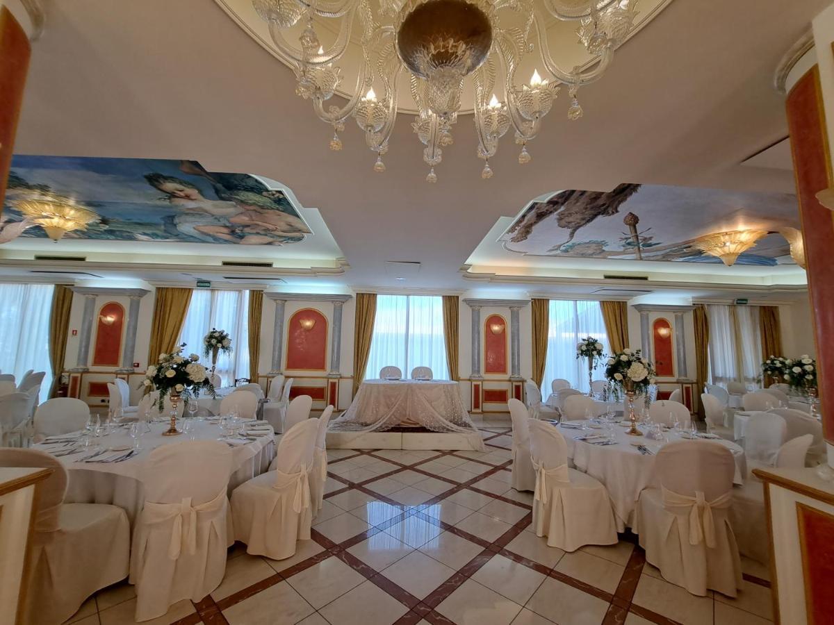 רוצ'לה איוניקה Parco Dei Principi Hotel מראה חיצוני תמונה