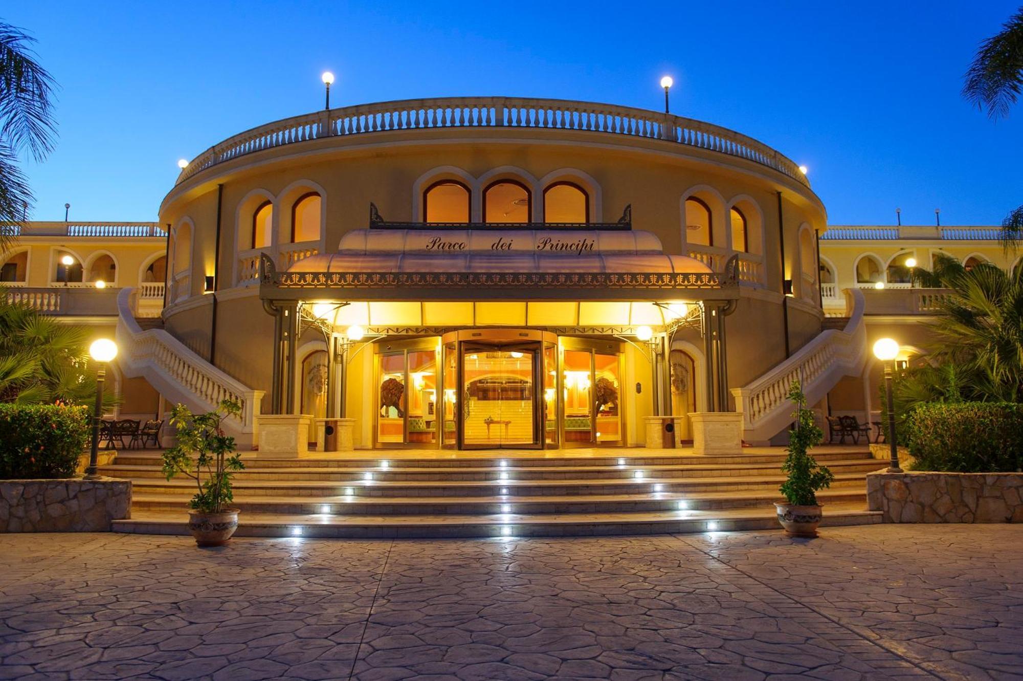 רוצ'לה איוניקה Parco Dei Principi Hotel מראה חיצוני תמונה