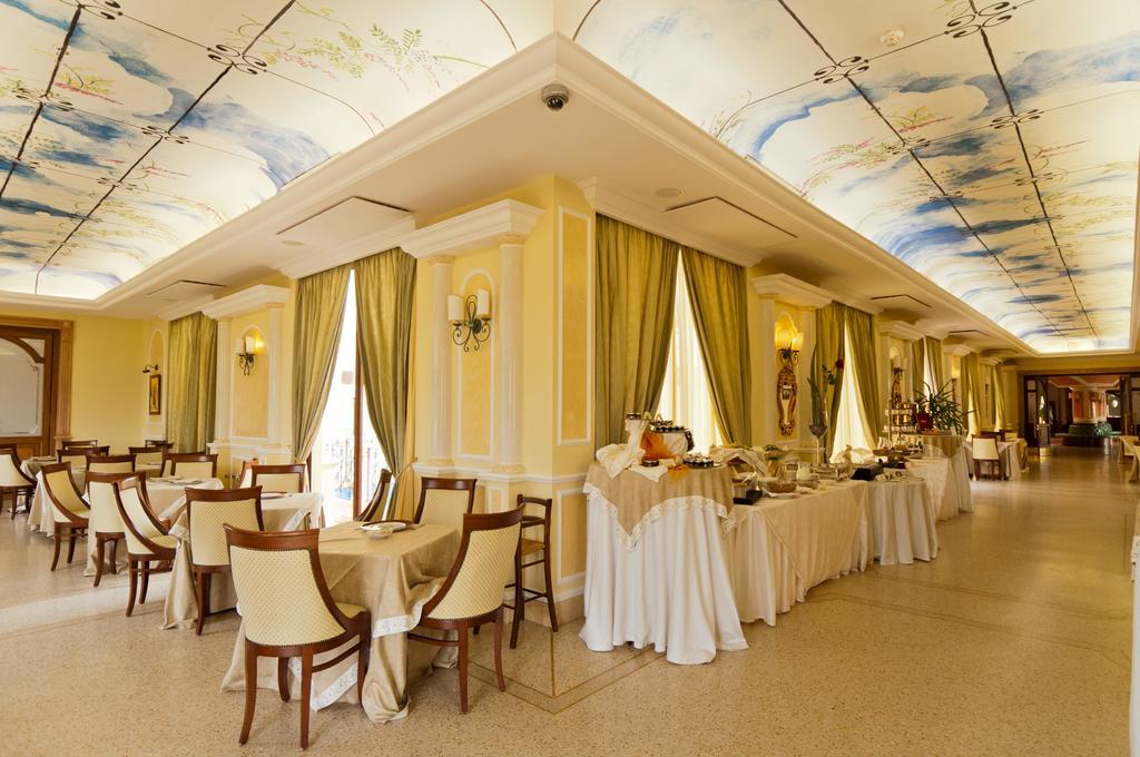 רוצ'לה איוניקה Parco Dei Principi Hotel מראה חיצוני תמונה