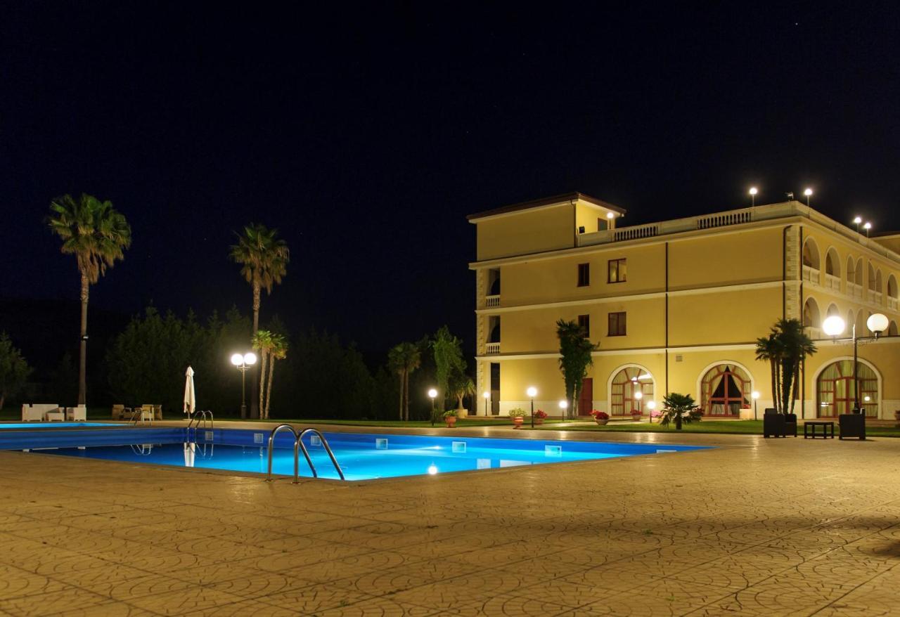 רוצ'לה איוניקה Parco Dei Principi Hotel מראה חיצוני תמונה