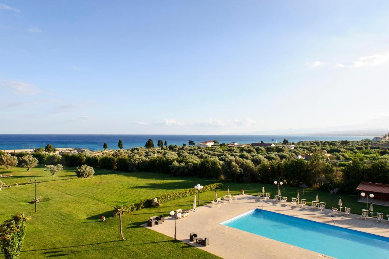 רוצ'לה איוניקה Parco Dei Principi Hotel מראה חיצוני תמונה